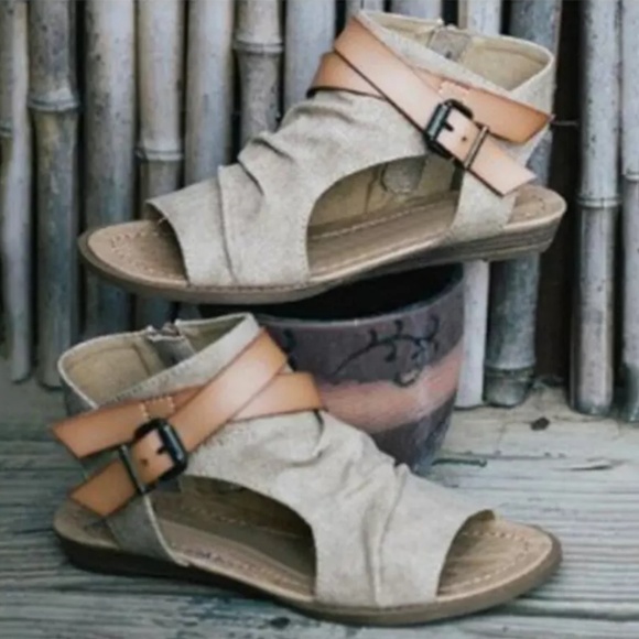 Rosebud Room Shoes - ▫️Boho Canvas Sandals.